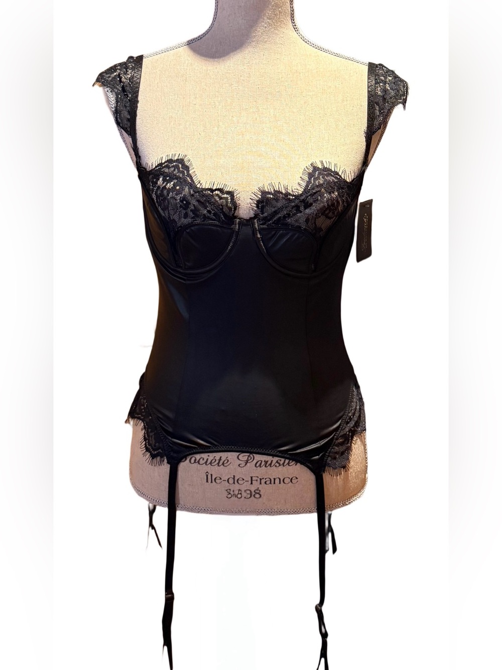 NWT - “Amelie” Fredrick’s of Hollywood Lingerie Bustier Corset Size Med (6-8)